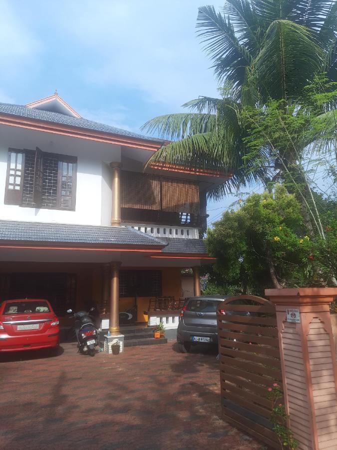 Navendu Homestay Alappuzha Exterior photo